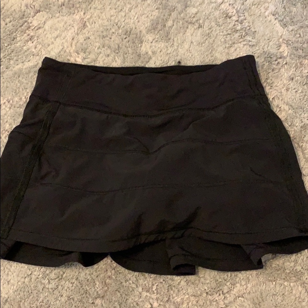 LULULEMON BLACK SKIRT